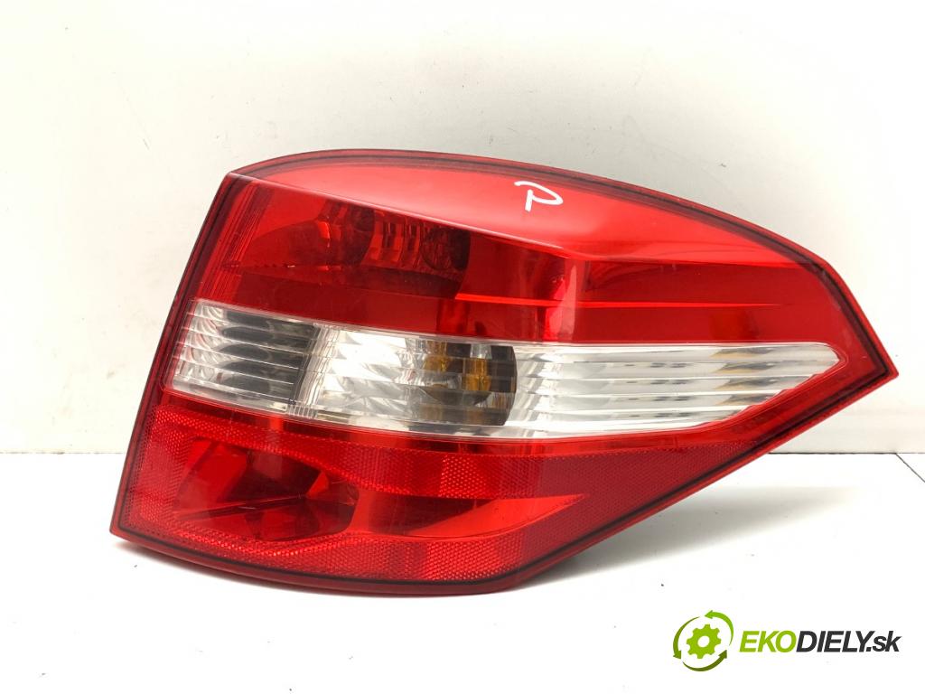 RENAULT LAGUNA III liftback 2008 96 kW 2.0 dCi (BT07, BT0J, BT14, BT1A, BT1S) 1995 světlo pravý zadní část 265500002R