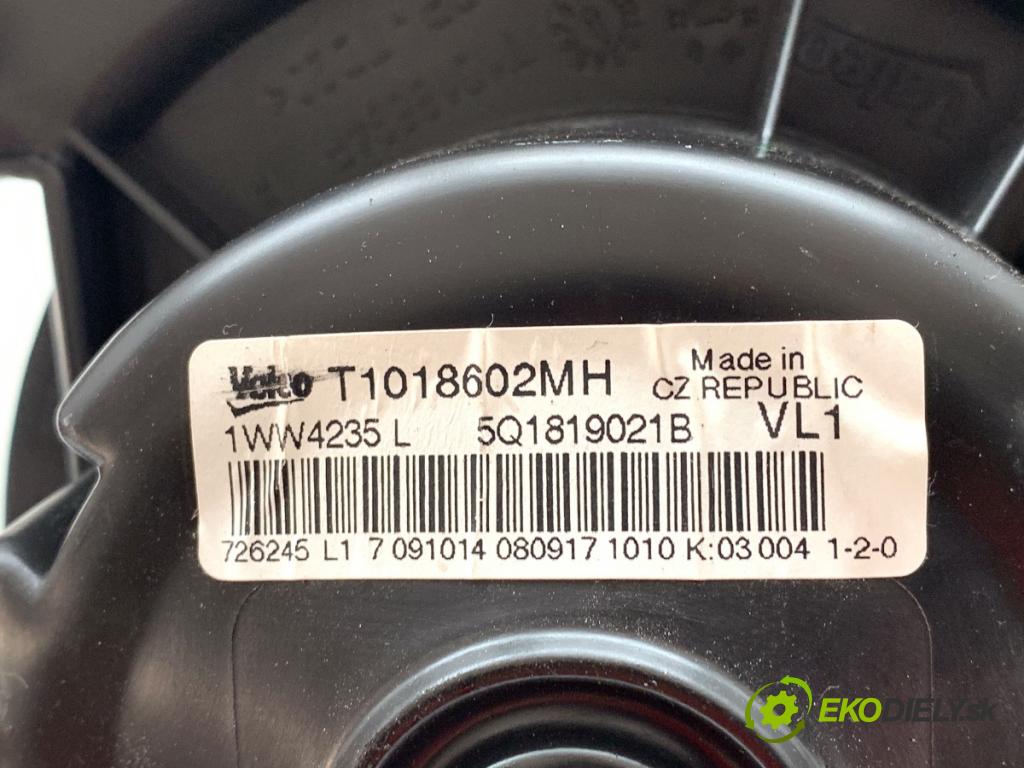 VW GOLF VII Kombi 2014 81 kW 1.6 TDI 1598 ventilátor kúrenia 5Q1819021B
