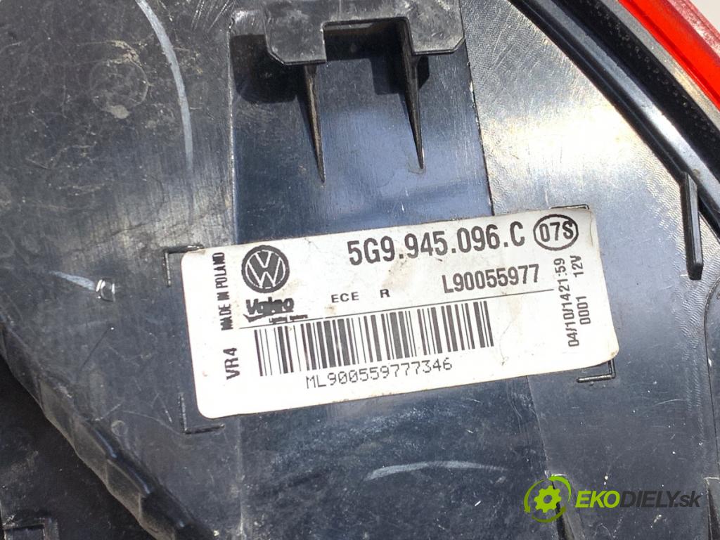 VW GOLF VII Kombi 2014 81 kW 1.6 TDI 1598 světlo pravý zadní část 5G9945096C