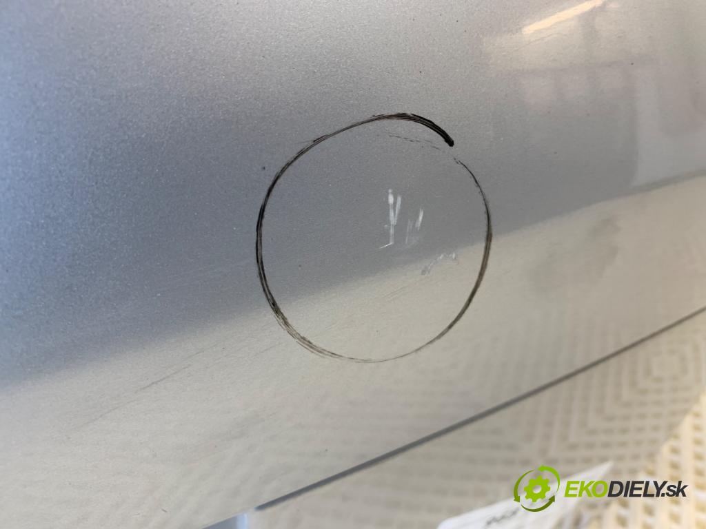 AUDI A2 liftback 2000 55 kW 1.4 TDI 1422 kapota zadní část
