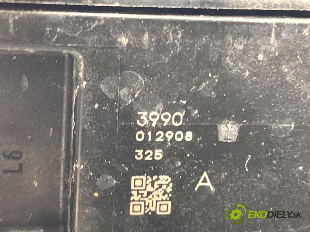 TOYOTA YARIS IV SUV 2022 68 kW 1.5 Hybrid (MXPJ10) 1490 mechanismus okna levý zadní část 85720-0D560