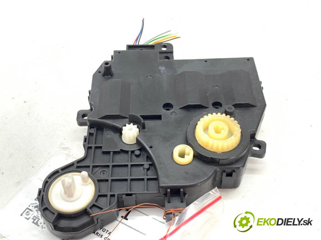 TOYOTA YARIS IV SUV 2022 68 kW 1.5 Hybrid (MXPJ10) 1490 motor topení 063800-9090
