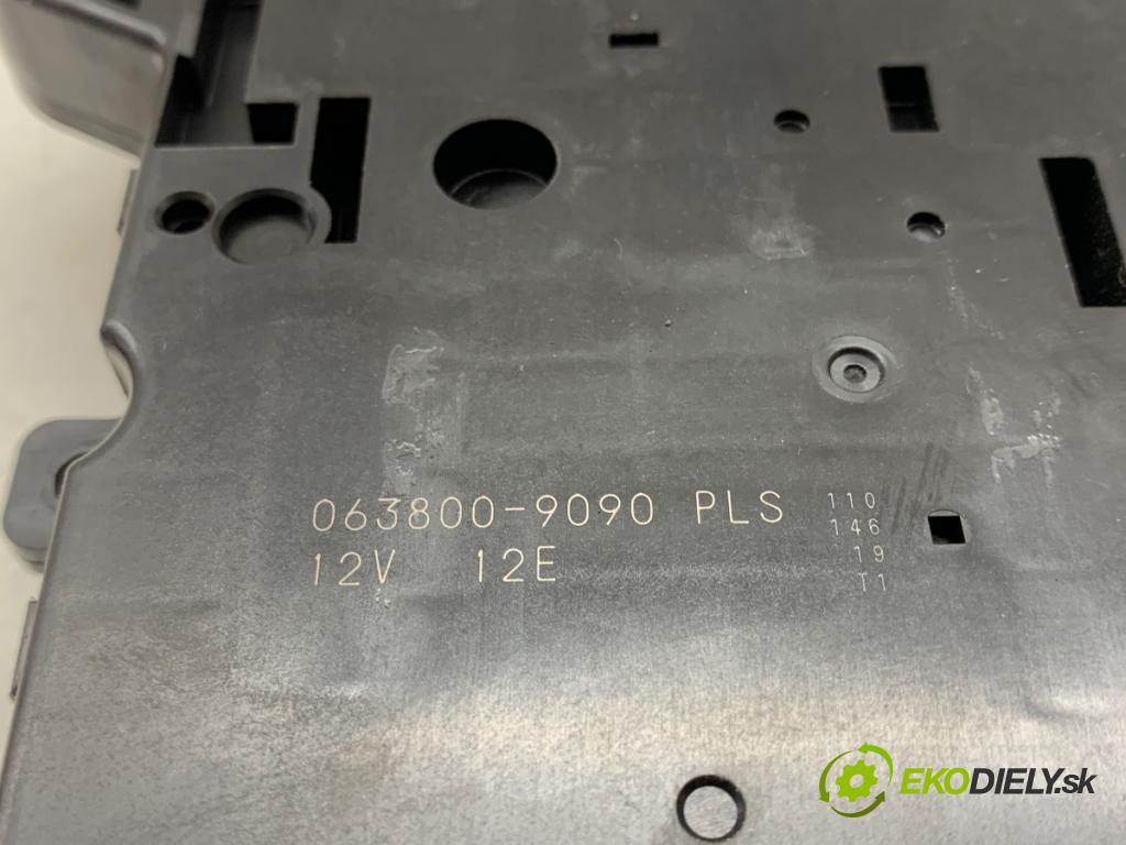TOYOTA YARIS IV SUV 2022 68 kW 1.5 Hybrid (MXPJ10) 1490 motor topení 063800-9090