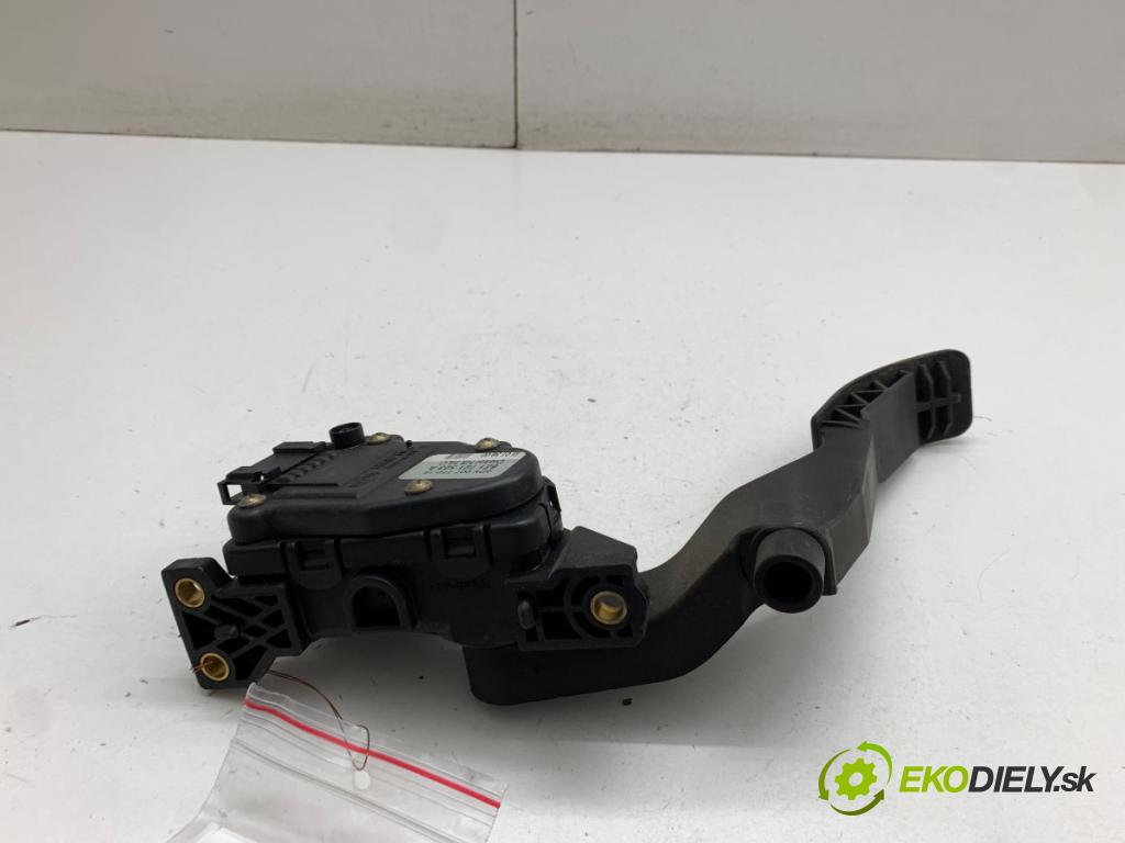 AUDI A2 liftback 2000 55 kW 1.4 TDI 1422 Potenciometer plynu 8Z1721523A (Potenciometer plynového pedálu)