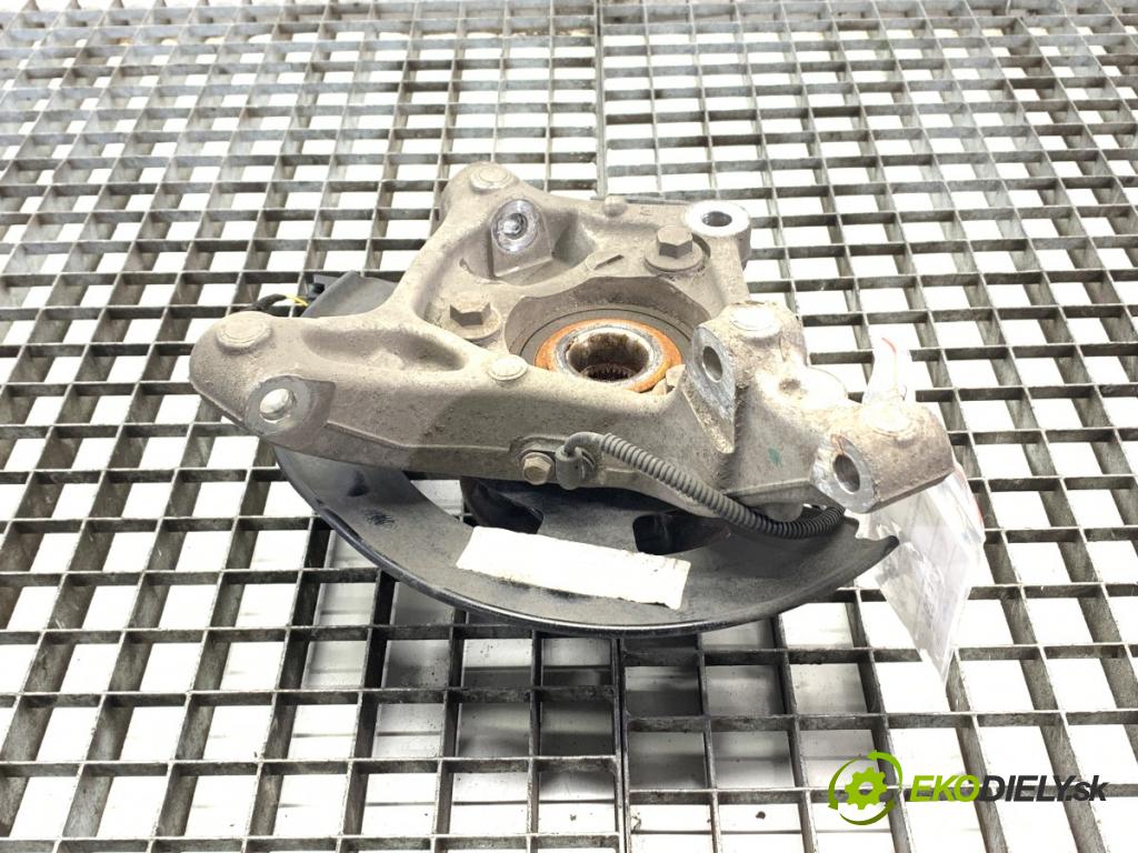 OPEL ASTRA K Kombi 2021 107 kW 1.2 Turbo (35) 1199 náboj pravý přední část 39030300
