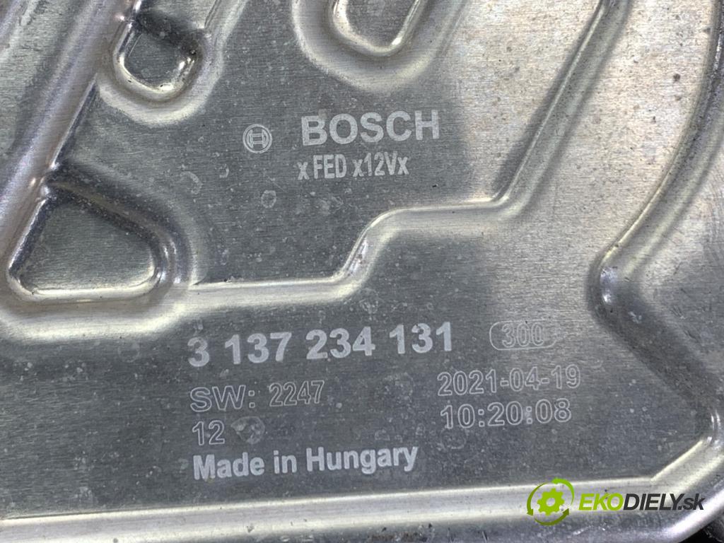 OPEL ASTRA K Kombi 2021 107 kW 1.2 Turbo (35) 1199 ventilátor chladiče 3137234131 (Ventilátor)
