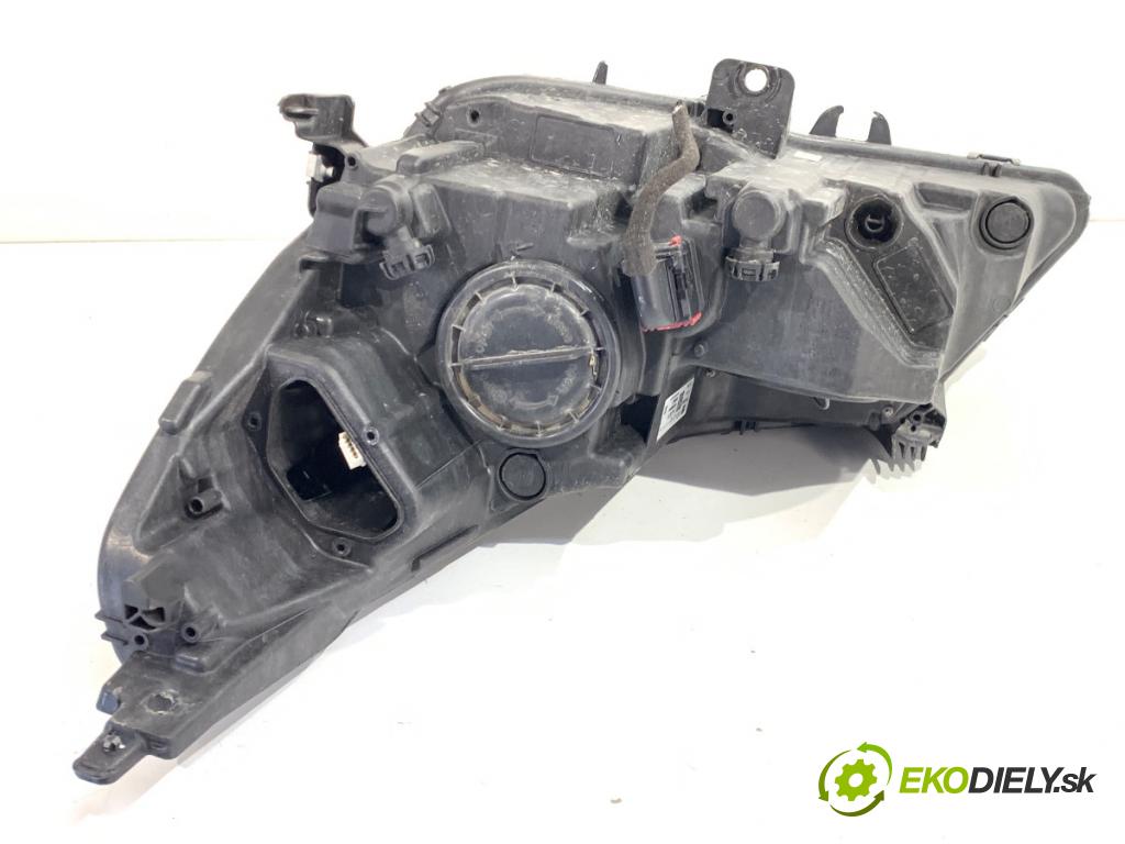 OPEL ASTRA K Kombi 2021 107 kW 1.2 Turbo (35) 1199 světlomet pravý přední část 39158006
