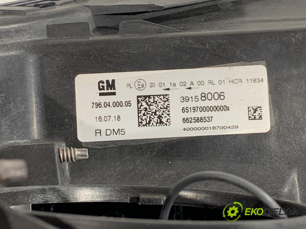 OPEL ASTRA K Kombi 2021 107 kW 1.2 Turbo (35) 1199 světlomet pravý přední část 39158006