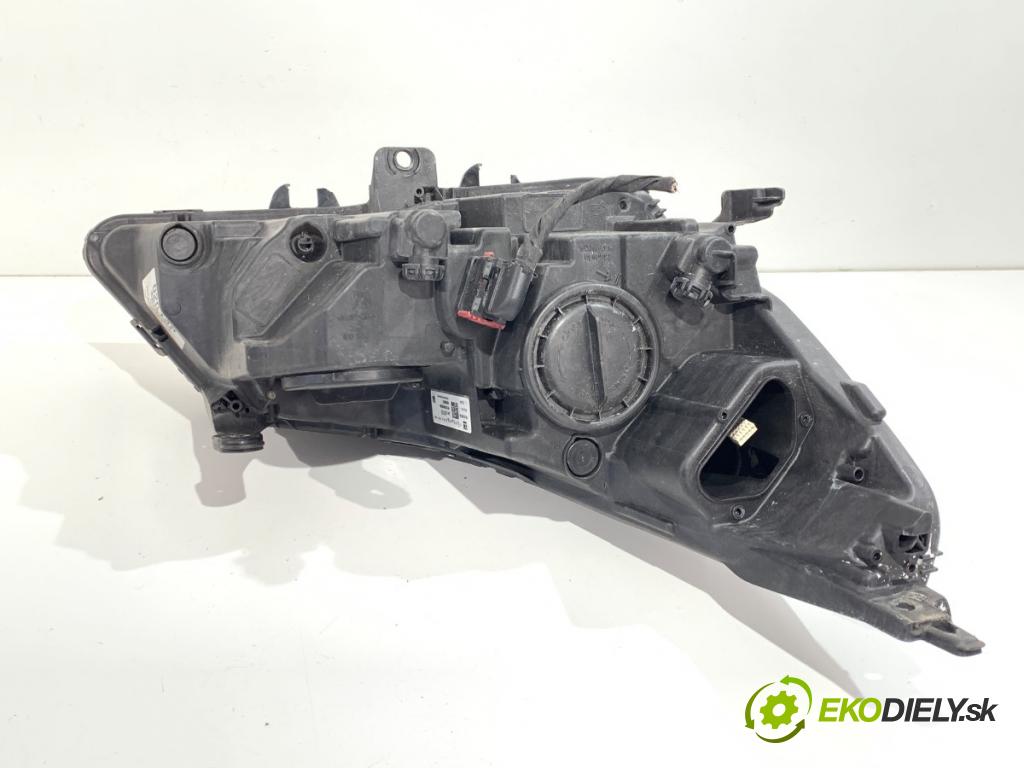 OPEL ASTRA K Kombi 2021 107 kW 1.2 Turbo (35) 1199 světlomet levý přední část 39158005
