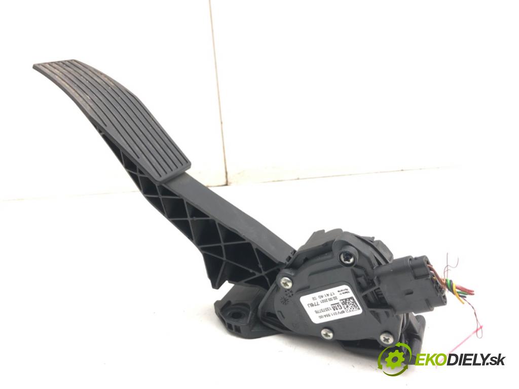 OPEL ASTRA K Kombi 2021 107 kW 1.2 Turbo (35) 1199 Potenciometer plynu 13373776 (Potenciometer plynového pedálu)