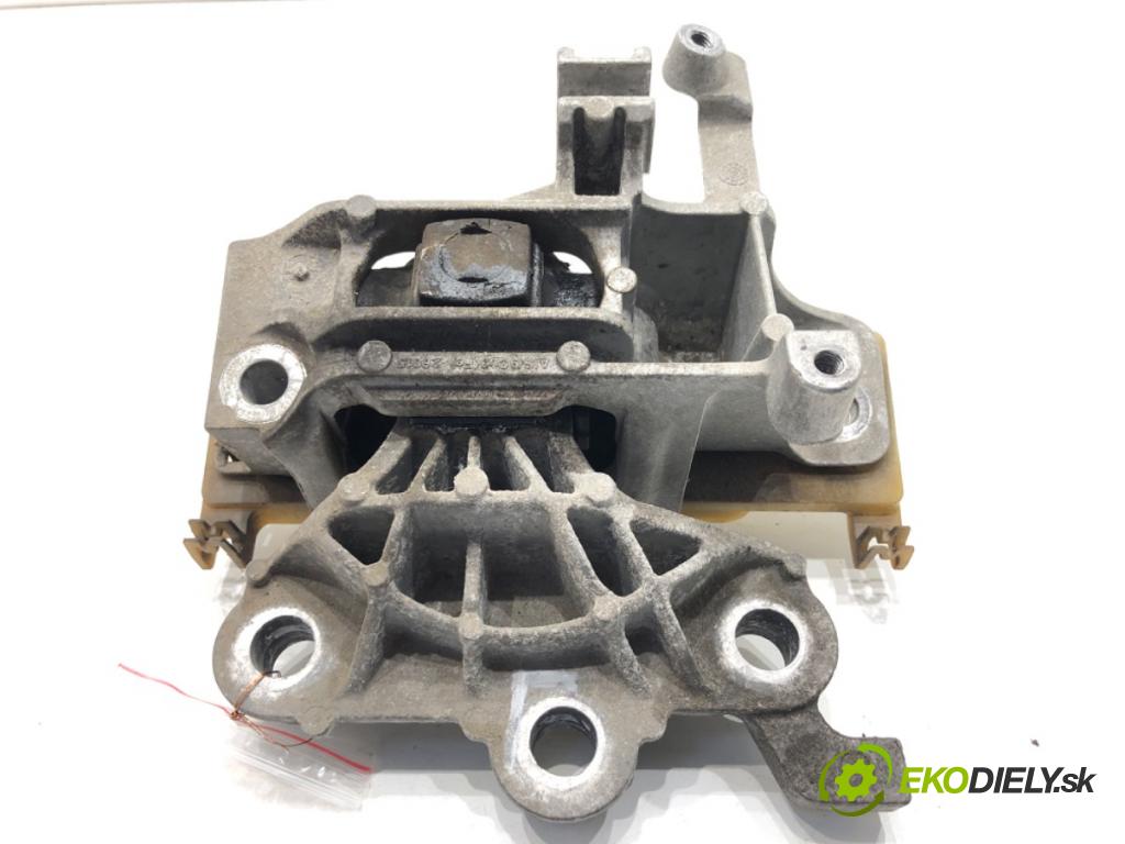OPEL ASTRA K Kombi 2021 107 kW 1.2 Turbo (35) 1199 AirBag motora levý 42496542