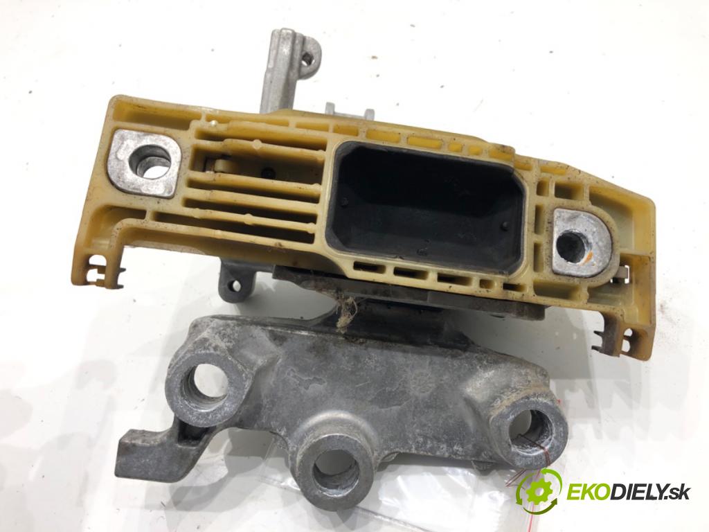 OPEL ASTRA K Kombi 2021 107 kW 1.2 Turbo (35) 1199 AirBag motora levý 42496542