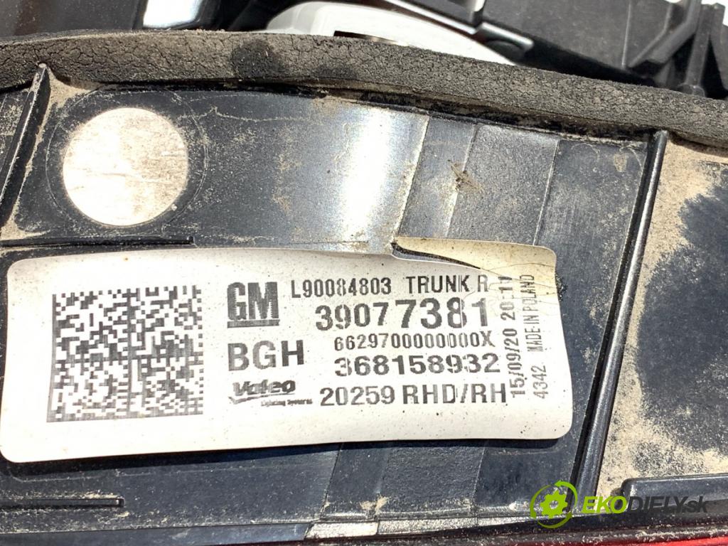 OPEL ASTRA K Kombi 2021 107 kW 1.2 Turbo (35) 1199 světlo pravý zadní část vnitřní 39077381