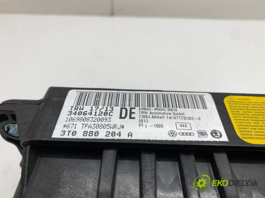 SKODA SUPERB II liftback 2013 103 kW 2.0 TDI 1968 AirBag spolujazdca 3T0880204A (Airbag)