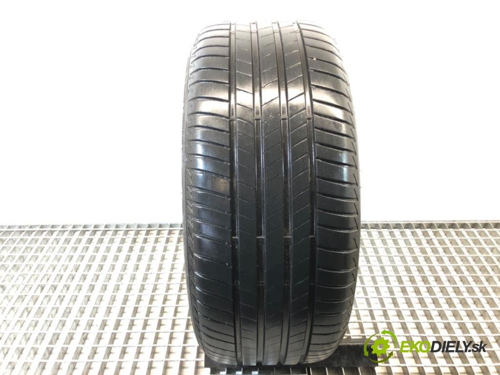 --- ---      PNEUMATIKA: 1X 245/45 R18 