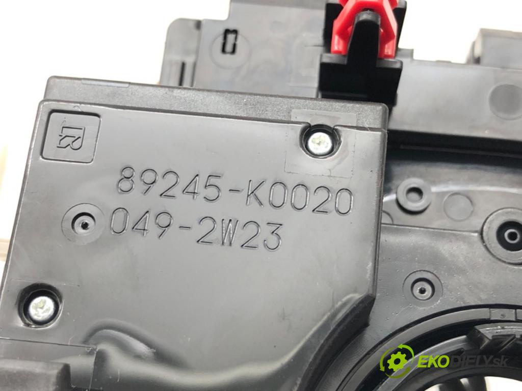 TOYOTA YARIS IV SUV 2022 68 kW 1.5 Hybrid (MXPJ10) 1490 kroužek slimák airbag 89245-K0020 (Airbag)