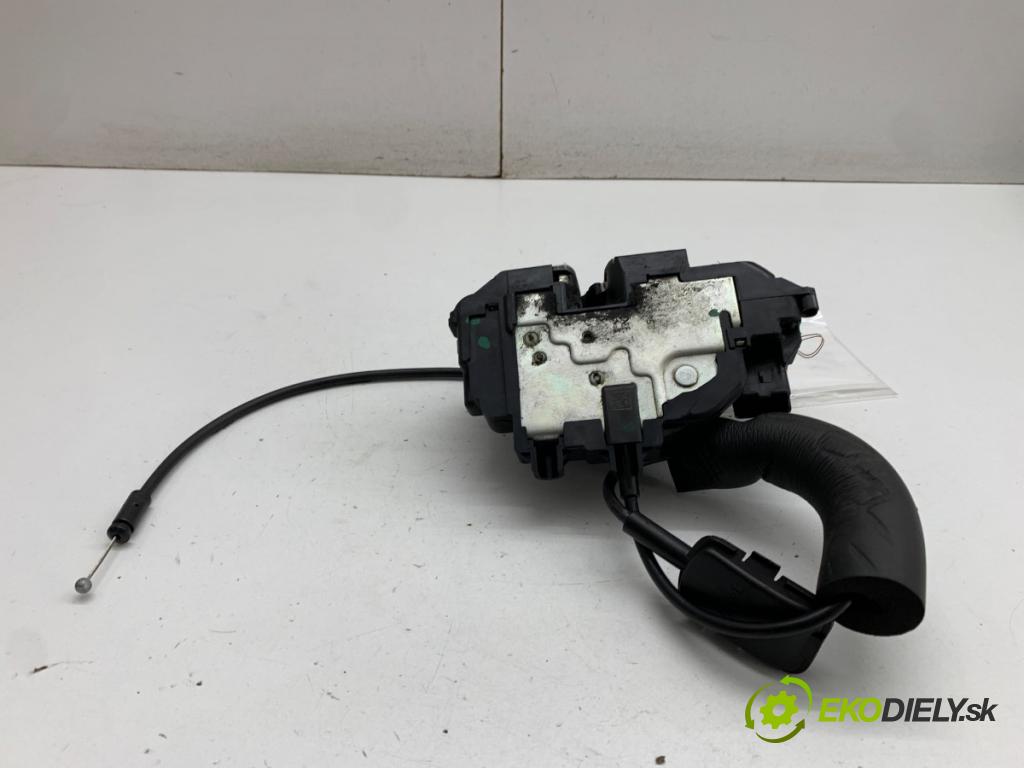 RENAULT MEGANE III Kombi 2014 81 kW 1.5 dCi (KZ09, KZ0D, KZ1G, KZ29, KZ14, KZ1W, KZ10, KZ1F,... 1461 zámok Dvere pravy predný