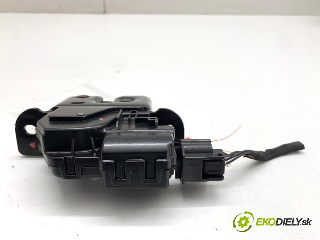 RENAULT MEGANE III Kombi 2014 81 kW 1.5 dCi (KZ09, KZ0D, KZ1G, KZ29, KZ14, KZ1W, KZ10, KZ1F,... 1461 zámok dverí zad 846307169R