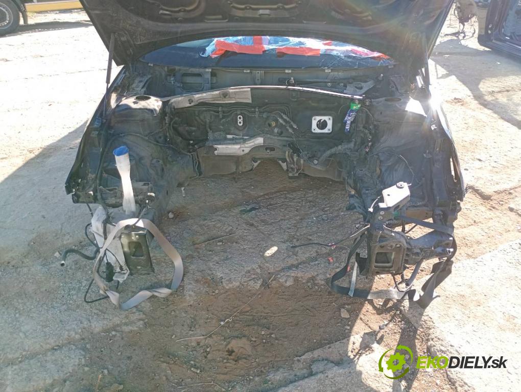 KIA OPTIMA sedan 2015 120 kW 2.0 CVVL 1999 karoséria ČTVRŤÁK: Blatník prah strecha PODŁUŻNICA