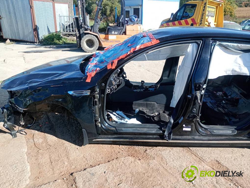 KIA OPTIMA sedan 2015 120 kW 2.0 CVVL 1999 karoséria ČTVRŤÁK: Blatník prah strecha PODŁUŻNICA