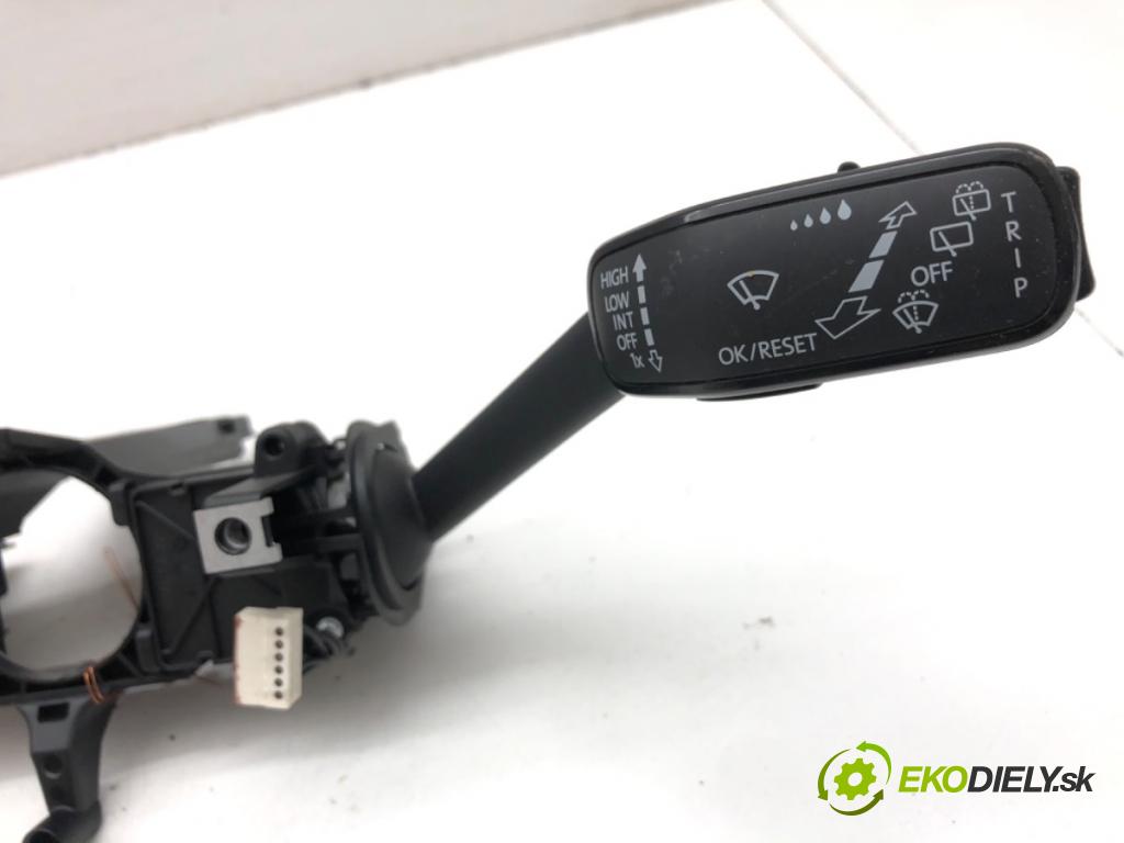 VW GOLF VII Kombi 2014 81 kW 1.6 TDI 1598 přepínač kombinovaný 5Q0953521EQ (Páčky pod volantem)