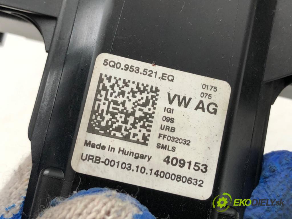 VW GOLF VII Kombi 2014 81 kW 1.6 TDI 1598 přepínač kombinovaný 5Q0953521EQ (Páčky pod volantem)