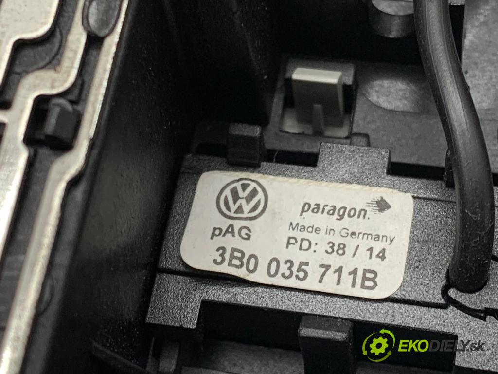 VW GOLF VII Kombi 2014 81 kW 1.6 TDI 1598 Svetlo stropné 3B0035711B
