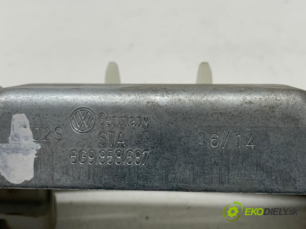 VW GOLF VII Kombi 2014 81 kW 1.6 TDI 1598 držadlo čalounění pravý zadní část 5G9858687