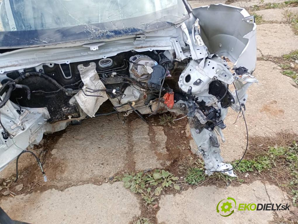 TOYOTA YARIS IV SUV 2022 68 kW 1.5 Hybrid (MXPJ10) 1490 KAROSERIA ČTVRŤÁK blatník práh střecha PODŁUŻNICA