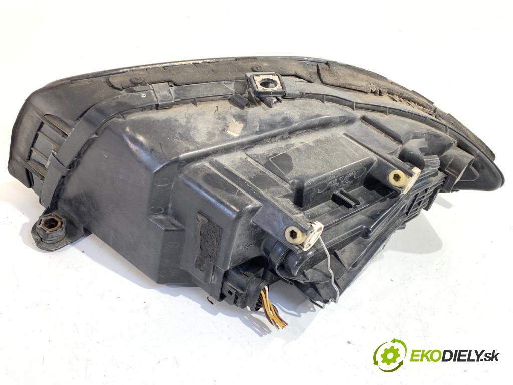 AUDI A2 liftback 2000 55 kW 1.4 TDI 1422 světlomet pravý přední část