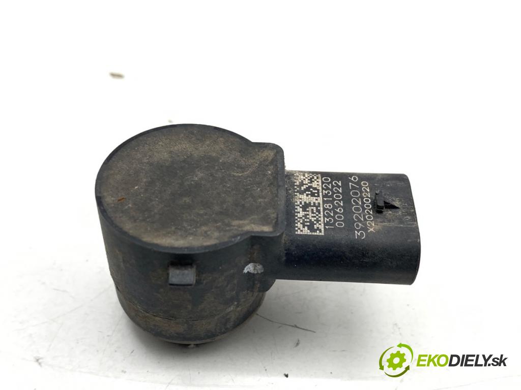 OPEL ASTRA K Kombi 2021 107 kW 1.2 Turbo (35) 1199 Snímač PDC 39202076