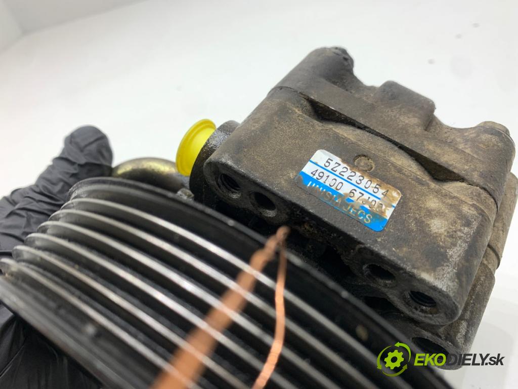 SUZUKI GRAND VITARA II samochód terenowy zamknięty 2006 95 kW 1.9 DDiS Napęd na wszystkie koła (JT419, TD44, JB419WD,... 1870 Pumpa servočerpadlo 49100-67J00 (Servočerpadlo)