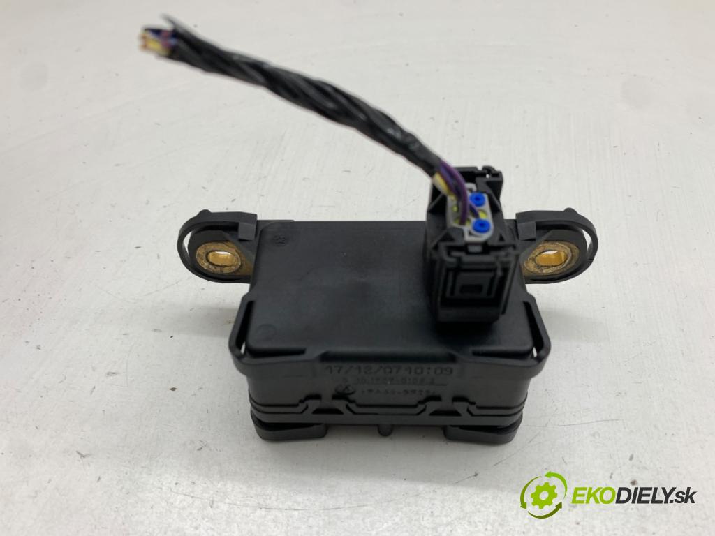 JEEP GRAND CHEROKEE WK samochód terenowy zamknięty 2008 160 kW 3.0 CRD 4x4 2987 snímač ESP 56029420AA