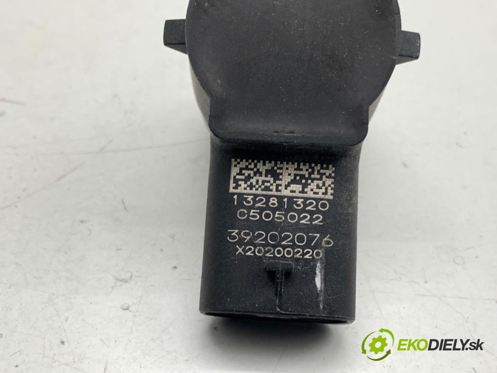 OPEL ASTRA K Kombi 2021 107 kW 1.2 Turbo (35) 1199 Snímač PDC 39202076