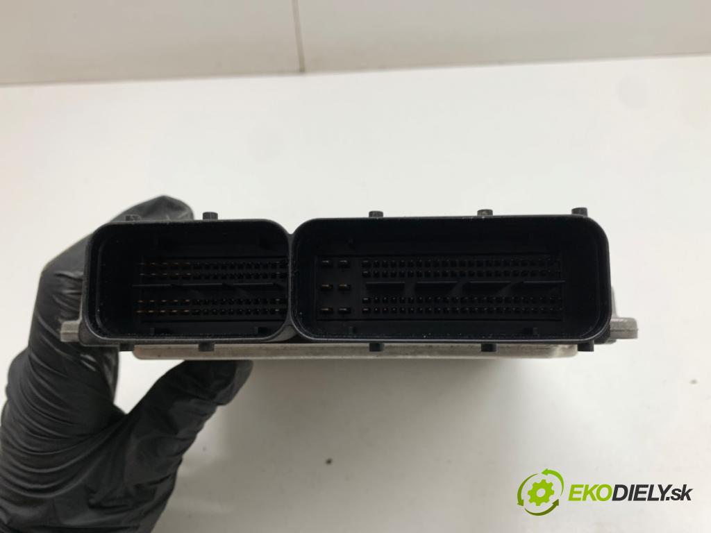 VW GOLF VII Kombi 2014 81 kW 1.6 TDI 1598 riadiaca jednotka Motor 04L907309E (Riadiaca jednotka)
