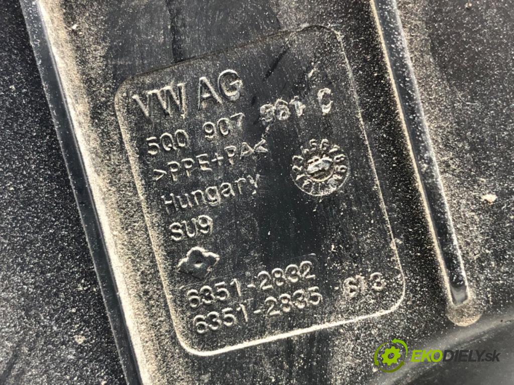 VW GOLF VII Kombi 2014 81 kW 1.6 TDI 1598 skříňka poistková 5Q0907361C (Pojistková skříňka)