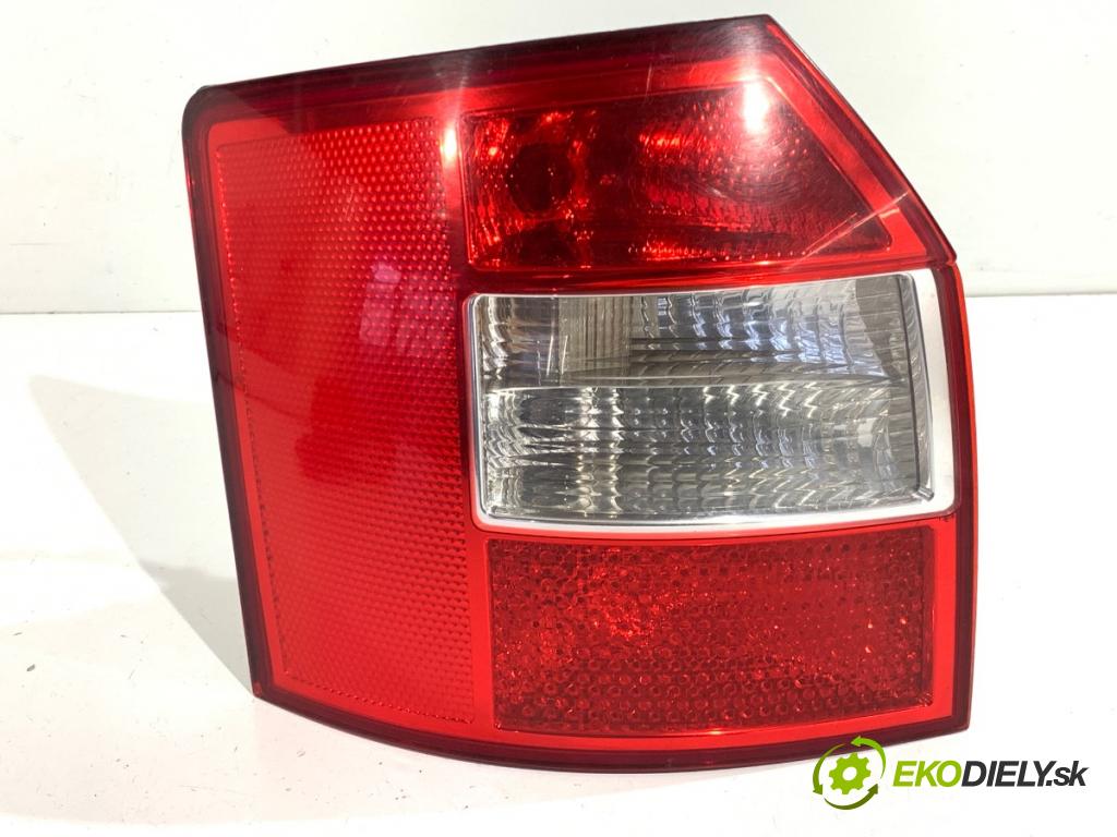 AUDI A4 B6 Kombi 2002 96 kW 1.9 TDI 1896 světlo levý zadní část 