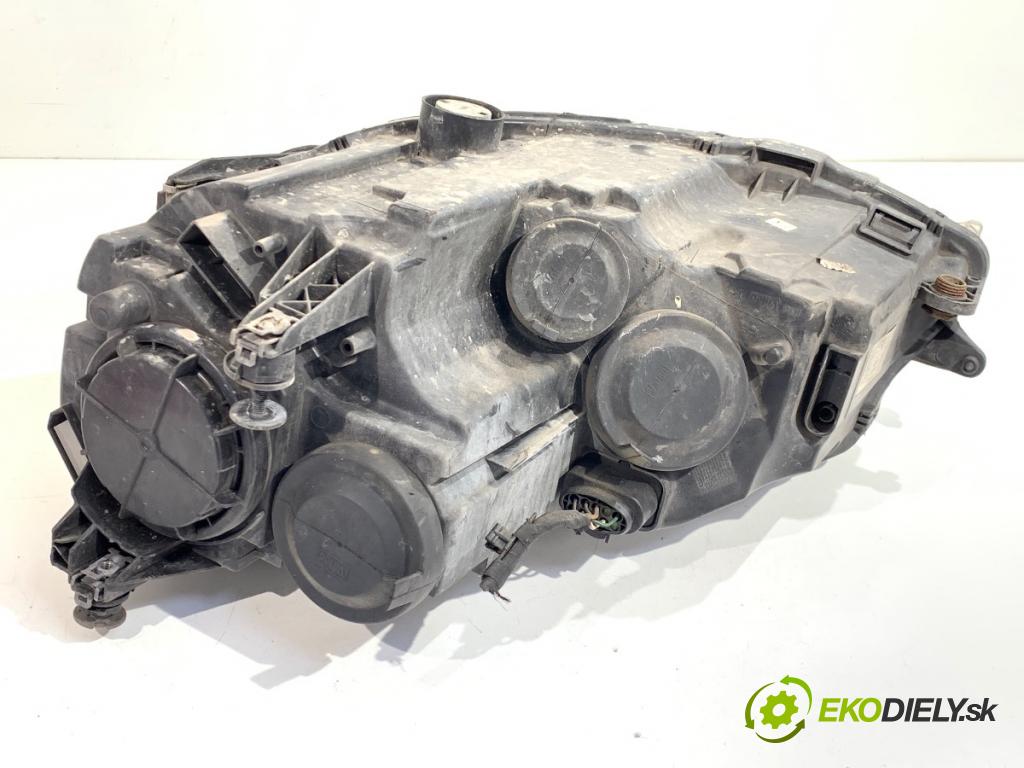 VW GOLF VII Kombi 2014 81 kW 1.6 TDI 1598 světlomet pravý přední část 5G1941006