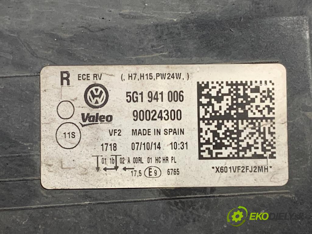 VW GOLF VII Kombi 2014 81 kW 1.6 TDI 1598 světlomet pravý přední část 5G1941006