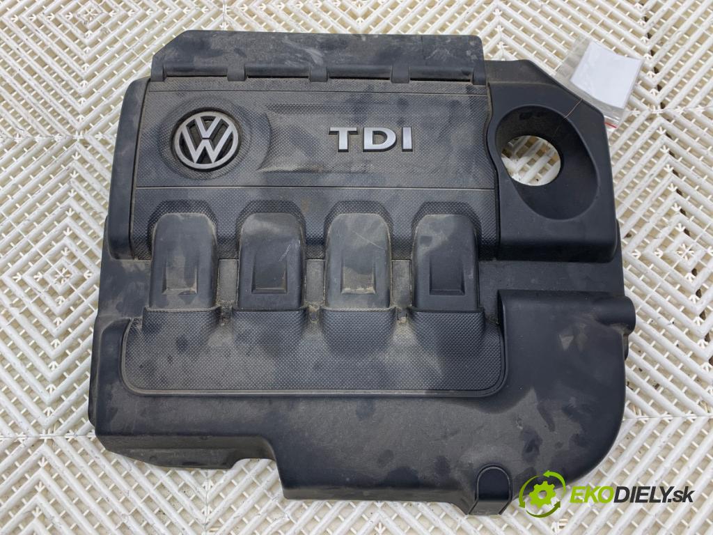 VW GOLF VII Kombi 2014 81 kW 1.6 TDI 1598 Kryt Motor 04L103954T (Kryt motora)