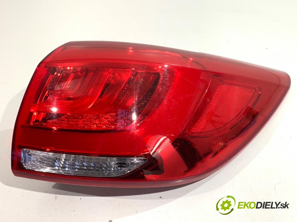 KIA SPORTAGE III SUV 2014 100 kW 2.0 CRDi AWD 1995 světlo pravý zadní část 924023W610