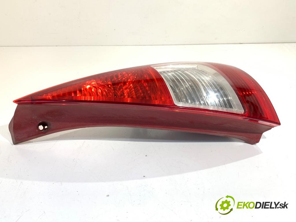 CITROEN C3 I liftback 2006 54 kW 1.4 i 1360 světlo pravý zadní část