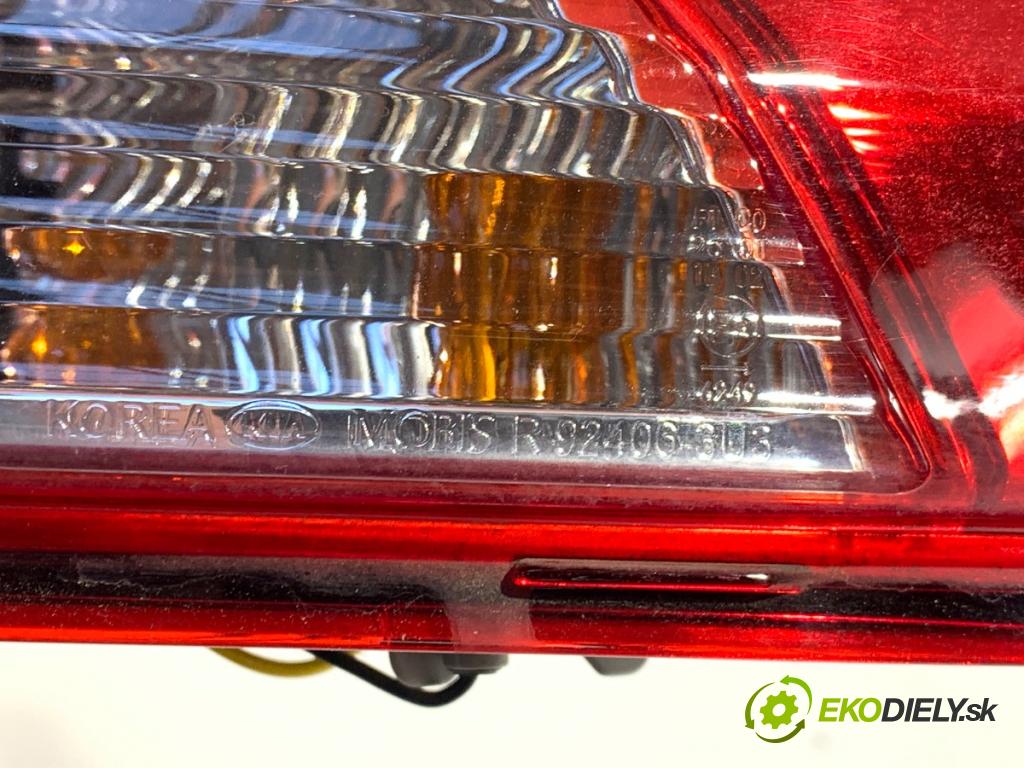 KIA SPORTAGE III SUV 2014 100 kW 2.0 CRDi AWD 1995 Svetlo nárazníka pravy zad 92406-3U3