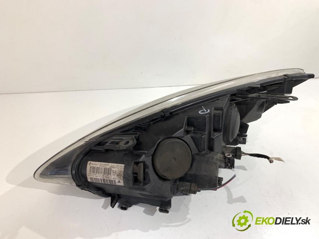 RENAULT MEGANE III Kombi 2014 81 kW 1.5 dCi (KZ09, KZ0D, KZ1G, KZ29, KZ14, KZ1W, KZ10, KZ1F,... 1461 Svetlomet pravy predný 260100923R