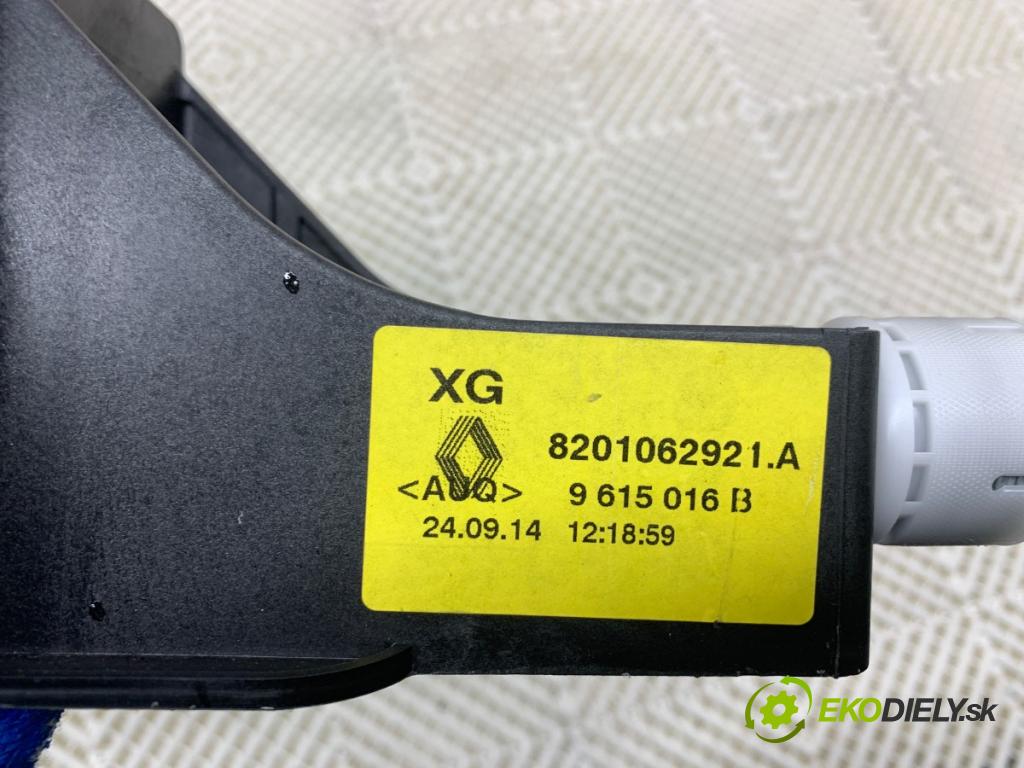 RENAULT MEGANE III Kombi 2014 81 kW 1.5 dCi (KZ09, KZ0D, KZ1G, KZ29, KZ14, KZ1W, KZ10, KZ1F,... 1461 Kulisa 8201062921 (Rýchlostná páka (kulisa))