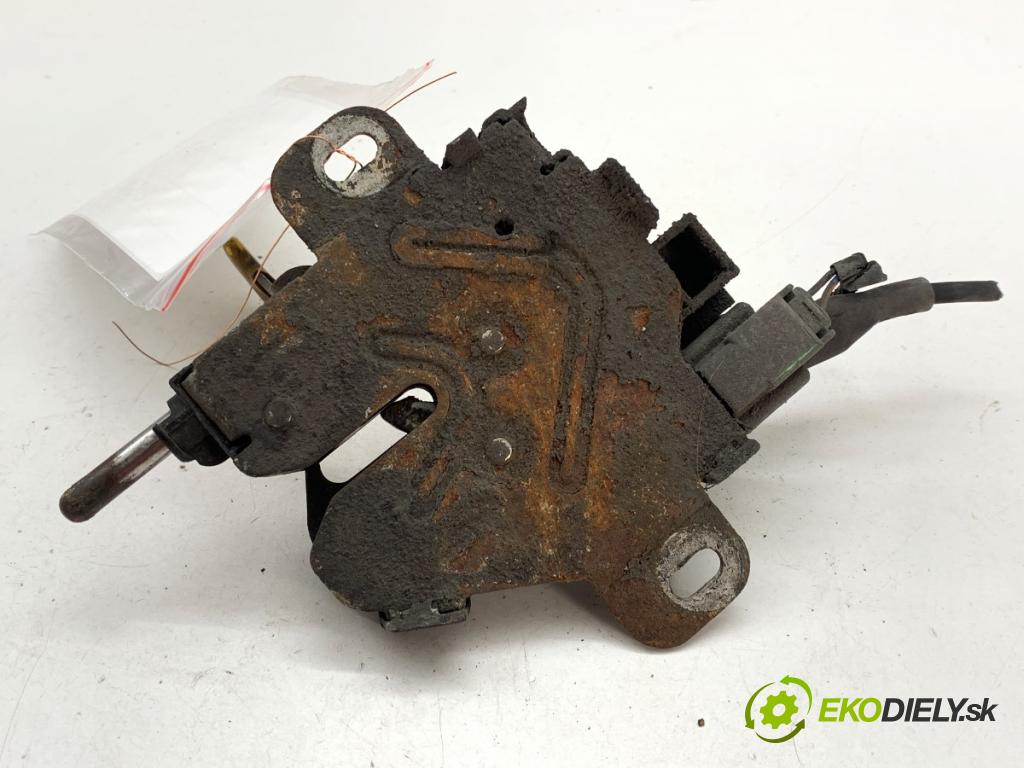 FORD MONDEO MK4 liftback 2008 74 kW 1.8 TDCi 1753 zámok kapoty predný