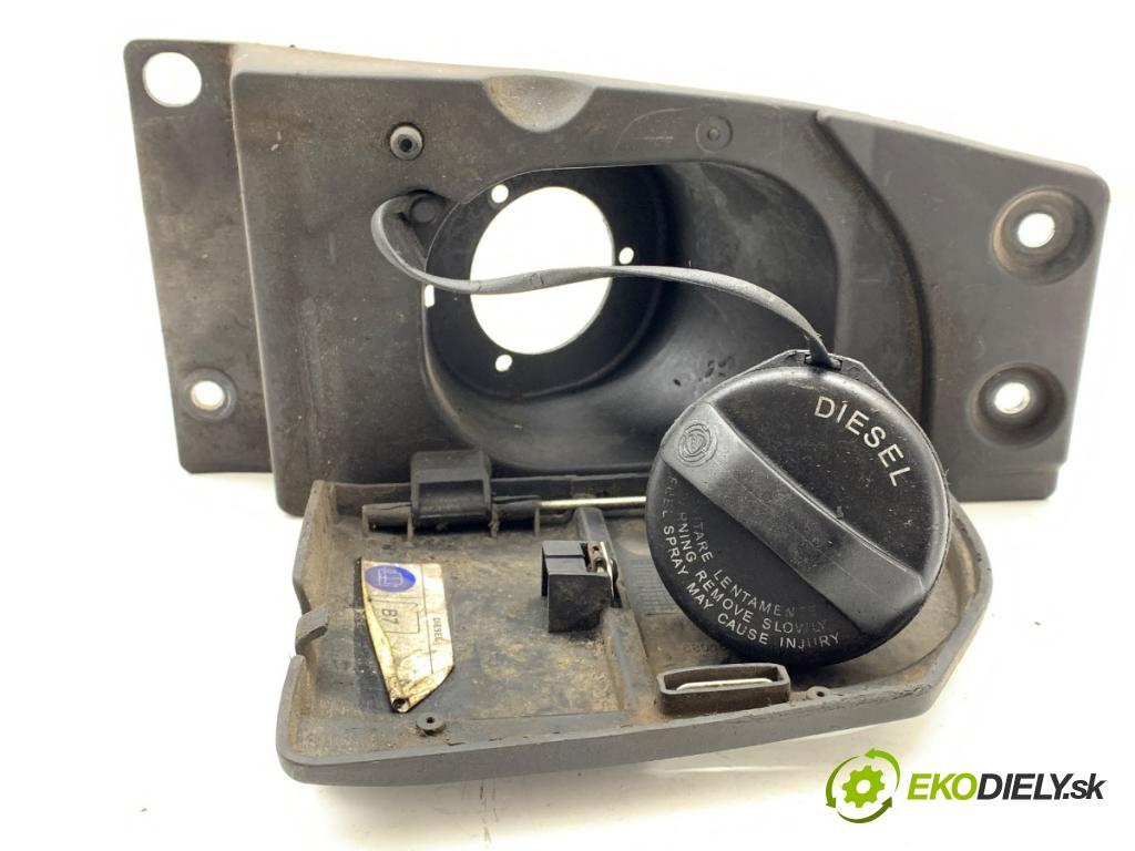 IVECO DAILY VI Platforma / podwozie 2017 115 kW 33S16, 35S16, 35C16, 40C16, 50C16 2287 dvířka nádrže paliva 5801648112 (Klika dveří ostatní)