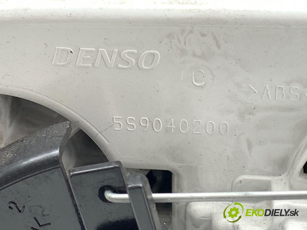 IVECO DAILY VI Platforma / podwozie 2017 115 kW 33S16, 35S16, 35C16, 40C16, 50C16 2287 Panel ovládaní topení 5S9040200 (Páčky pod volantem)