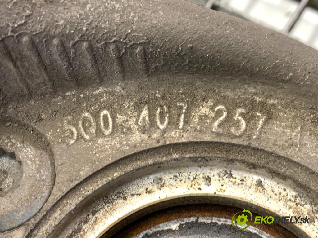 VW GOLF VII liftback 2015 135 kW 2.0 GTD 1968 náboj ľavy predný