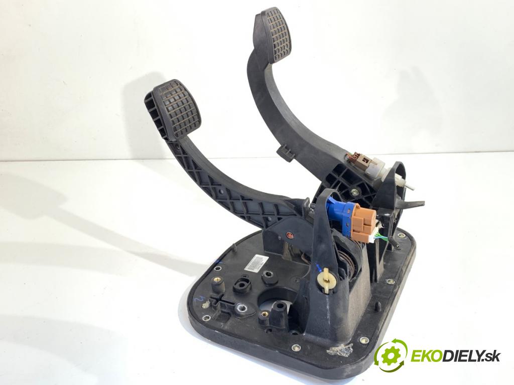 IVECO DAILY VI Platforma / podwozie 2017 115 kW 33S16, 35S16, 35C16, 40C16, 50C16 2287 PEDÁL: 5801492032 (Potenciometer plynového pedálu)